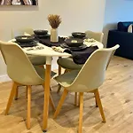 Luxury New Apartment In Great Location