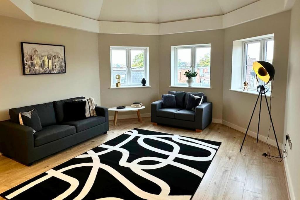 Luxury New In Great Location Apartment Coventry